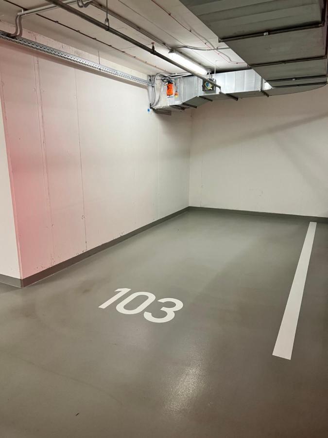 White Pearl Studio With Parking In Holesovice Praga Exterior foto